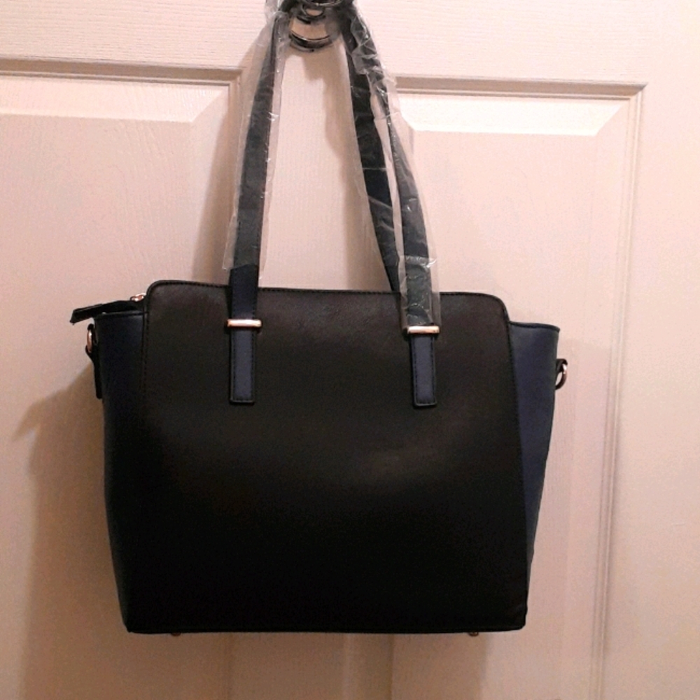 Blue and Black two-tone purse. - Picture 1 of 4